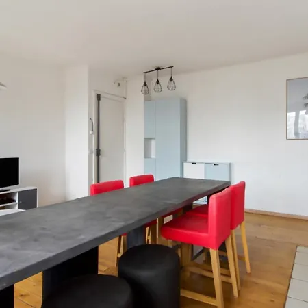 公寓 Spacious And Cozy Close To The Historical *