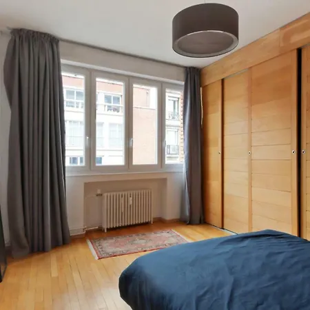 公寓 Spacious And Cozy Close To The Historical *